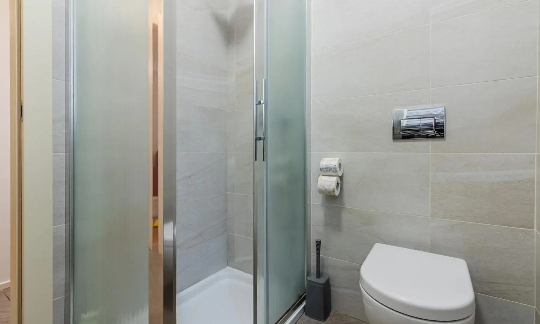 Homeby, City Oasis Milan 0*,