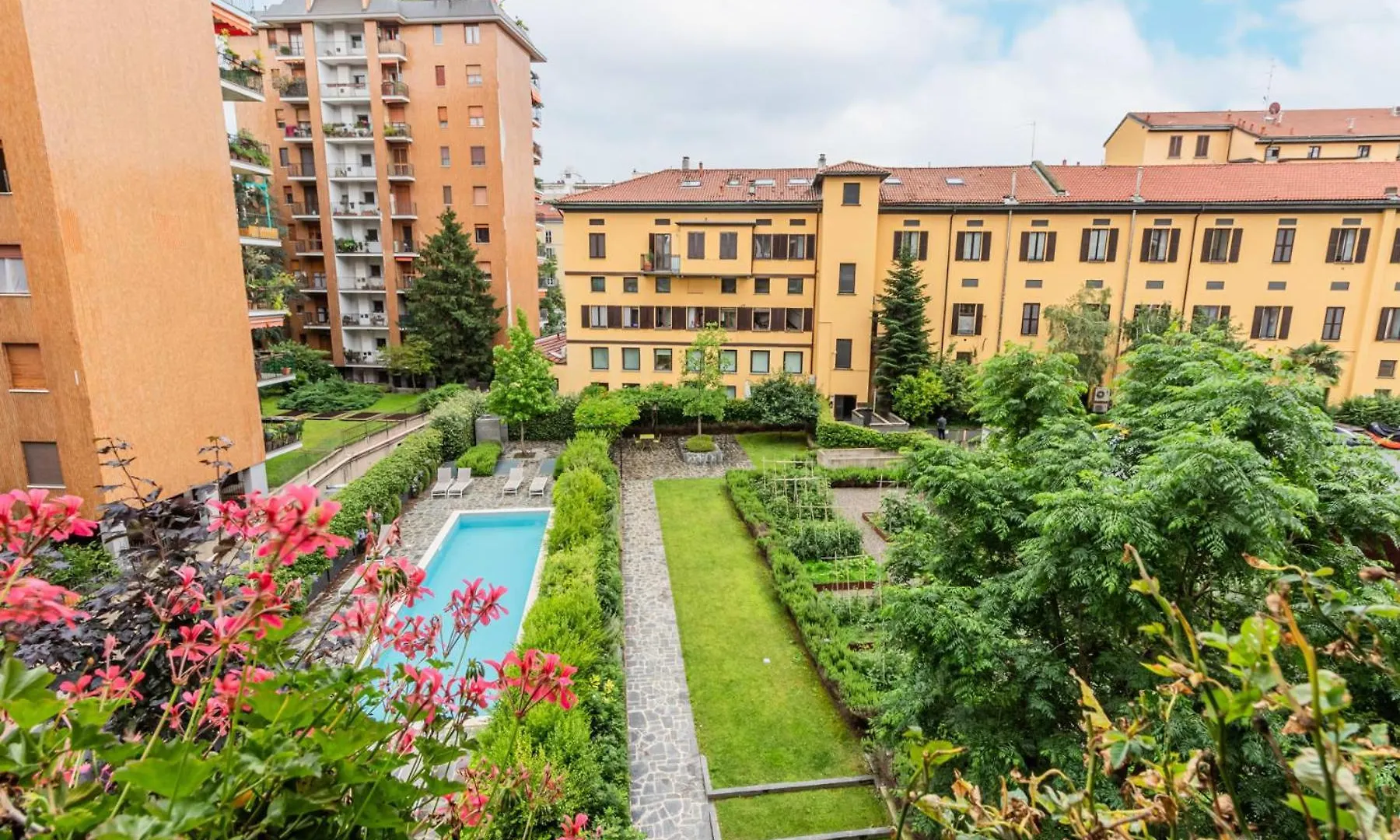 Apartment Homeby, City Oasis Milan